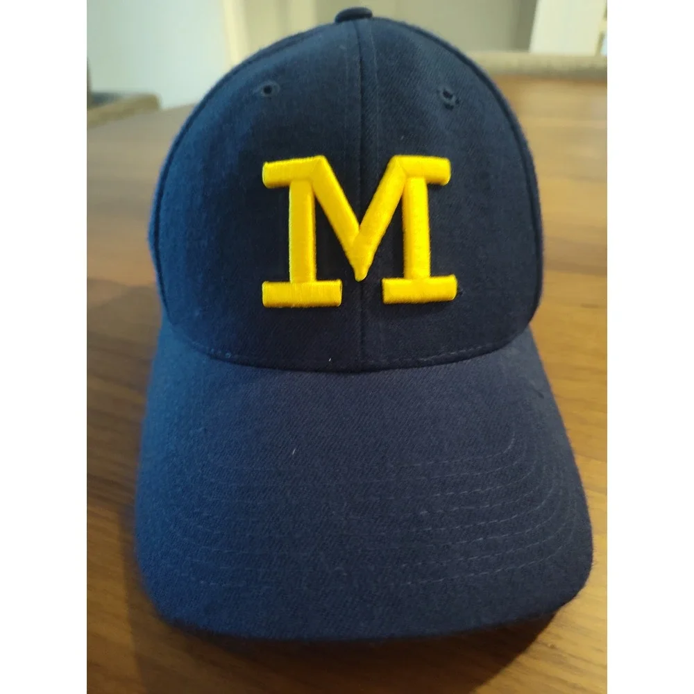 Nike Team Michigan Wolverines Hat Navy‎ Blue 100% Wool Adjustable Cap Mens OSFA